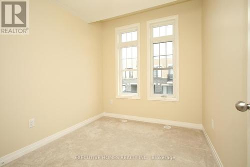 237 Lord Elgin Lane, Clarington, ON - Indoor Photo Showing Other Room