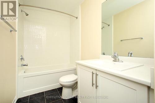 237 Lord Elgin Lane, Clarington, ON - Indoor Photo Showing Bathroom