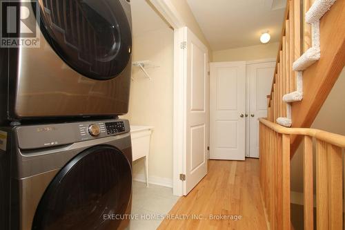 237 Lord Elgin Lane, Clarington, ON - Indoor Photo Showing Laundry Room