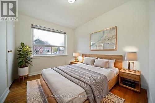 10 Dumfrey Road, Toronto, ON - Indoor Photo Showing Bedroom