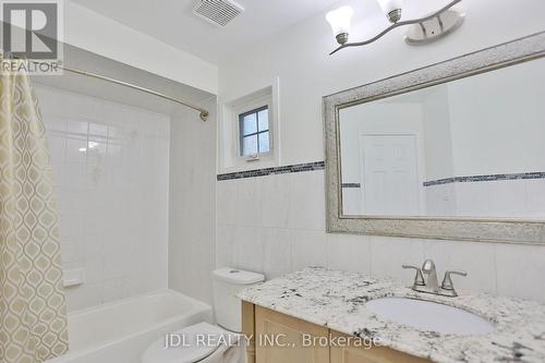 135 Stonebriar Drive, Vaughan, ON - Indoor Photo Showing Bathroom