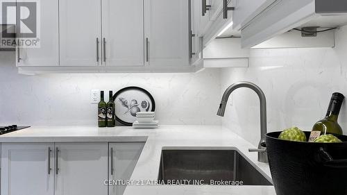 59 Major Street, Toronto, ON - Indoor Photo Showing Kitchen