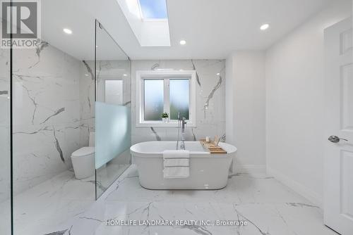 151 Highland Crescent, Toronto, ON - Indoor Photo Showing Bathroom