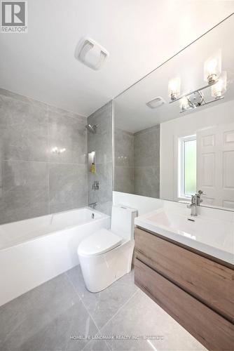 151 Highland Crescent, Toronto, ON - Indoor Photo Showing Bathroom