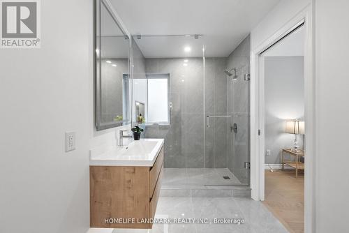 151 Highland Crescent, Toronto, ON - Indoor Photo Showing Bathroom