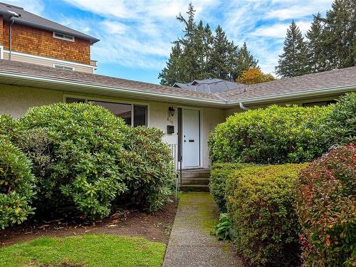 615 Goldstream Ave, Langford, BC - Outdoor