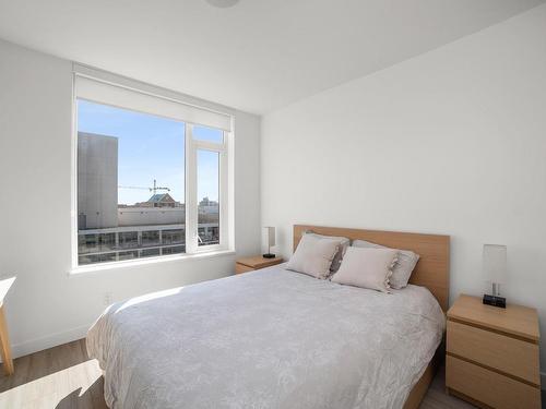 1208-848 Yates St, Victoria, BC - Indoor Photo Showing Bedroom