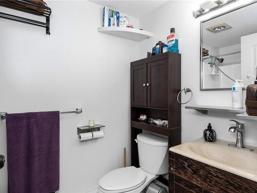 303-501 9Th Ave, Campbell River, BC - Indoor Photo Showing Bathroom