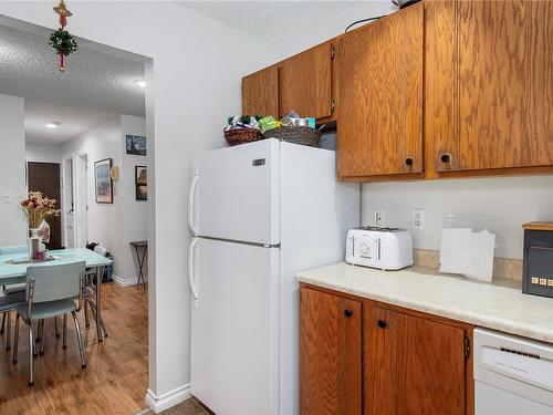 303-501 9Th Ave, Campbell River, BC - Indoor Photo Showing Kitchen