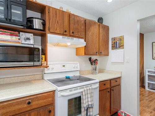 303-501 9Th Ave, Campbell River, BC - Indoor Photo Showing Kitchen