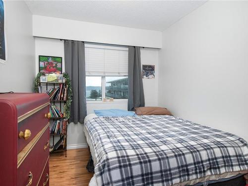 303-501 9Th Ave, Campbell River, BC - Indoor Photo Showing Bedroom