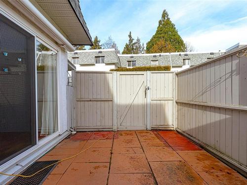 6-1040 Kenneth St, Saanich, BC 