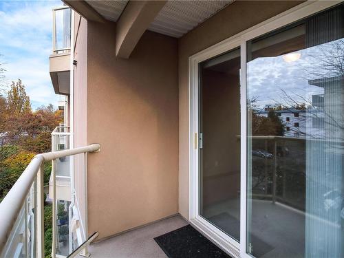 306-320 Menzies St, Victoria, BC - Outdoor With Exterior