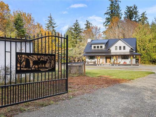 880 Ohiat Rd, Qualicum Beach, BC 