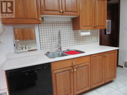 1775 10Th Avenue, Prince George, BC - Indoor Photo Showing Kitchen With Double Sink