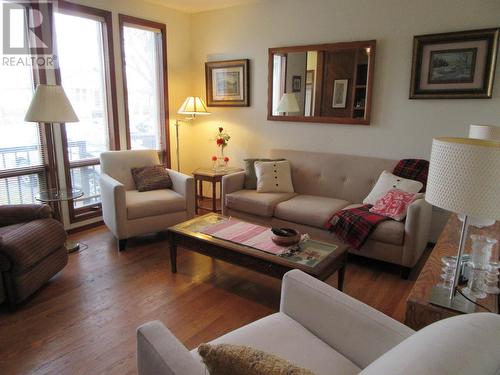 1775 10Th Avenue, Prince George, BC - Indoor Photo Showing Living Room