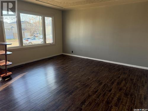 1332 6Th Avenue Nw, Moose Jaw, SK - Indoor Photo Showing Other Room