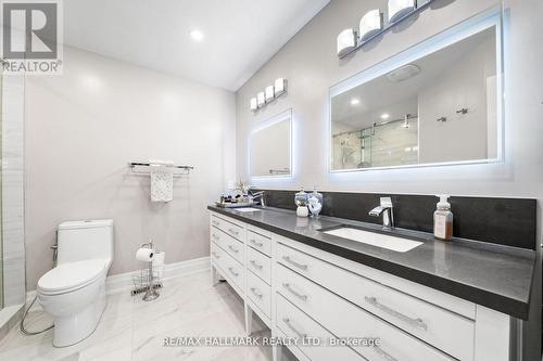 37 Copperstone Crescent, Richmond Hill, ON - Indoor Photo Showing Bathroom