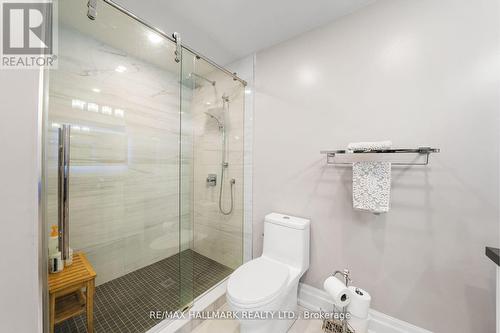 37 Copperstone Crescent, Richmond Hill, ON - Indoor Photo Showing Bathroom