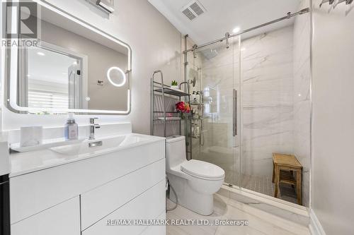 37 Copperstone Crescent, Richmond Hill, ON - Indoor Photo Showing Bathroom