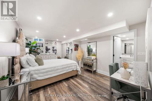 37 Copperstone Crescent, Richmond Hill, ON - Indoor Photo Showing Bedroom