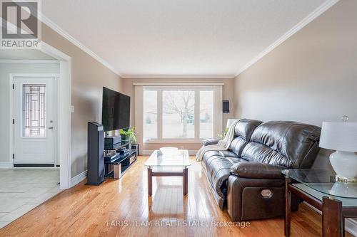 50 James Street, Barrie, ON - Indoor Photo Showing Living Room