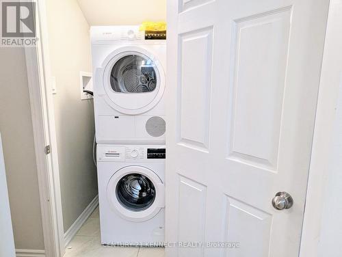 Bsmt - 37 Apple Valley Way, Brampton, ON - Indoor Photo Showing Laundry Room