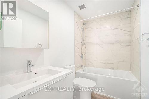 504 - 820 Archibald Avenue, Ottawa, ON - Indoor Photo Showing Bathroom