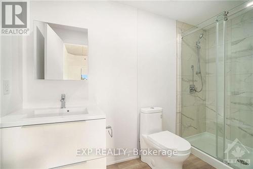 504 - 820 Archibald Avenue, Ottawa, ON - Indoor Photo Showing Bathroom