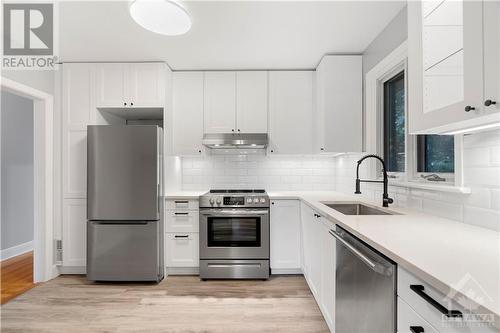 559 Highcroft Avenue Unit#3, Ottawa, ON - Indoor Photo Showing Kitchen With Stainless Steel Kitchen With Upgraded Kitchen