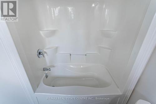 103 Manhattan Court, St. Catharines, ON - Indoor Photo Showing Bathroom