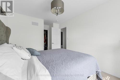 68 - 143 Ridge Road, Cambridge, ON - Indoor Photo Showing Bedroom