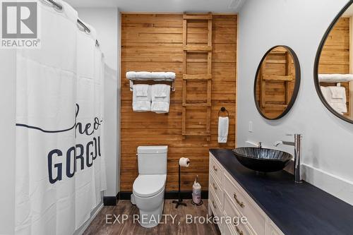 33 Andrew Street, South Bruce, ON - Indoor Photo Showing Bathroom