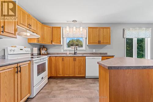 4374 Duff Road, South Frontenac (Frontenac South), ON - Indoor Photo Showing Kitchen