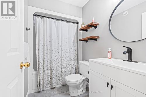 4374 Duff Road, South Frontenac (Frontenac South), ON - Indoor Photo Showing Bathroom