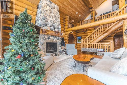 2439 Fairways Drive, Kamloops, BC - Indoor Photo Showing Living Room With Fireplace