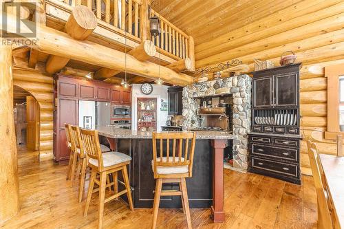 2439 Fairways Drive, Kamloops, BC - Indoor Photo Showing Dining Room