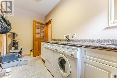 2439 Fairways Drive, Kamloops, BC - Indoor Photo Showing Laundry Room