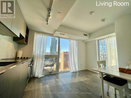 1711 - 82 Dalhousie Street, Toronto, ON - Indoor Photo Showing Kitchen