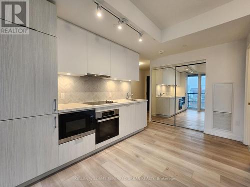 915 - 158 Front Street E, Toronto, ON - Indoor Photo Showing Kitchen