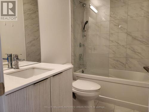 915 - 158 Front Street E, Toronto, ON - Indoor Photo Showing Bathroom