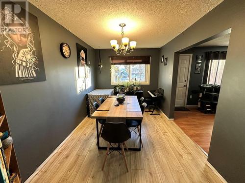 1104 120 Avenue, Dawson Creek, BC - Indoor Photo Showing Dining Room