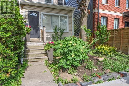 63 Cleveland Street, Toronto, ON - Outdoor