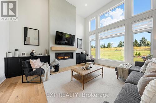 25 Franklin Crescent, Whitby, ON - Indoor Photo Showing Living Room With Fireplace