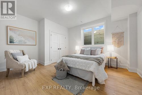 25 Franklin Crescent, Whitby, ON - Indoor Photo Showing Bedroom