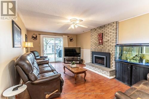 31 Little Avenue, Barrie, ON - Indoor Photo Showing Living Room With Fireplace