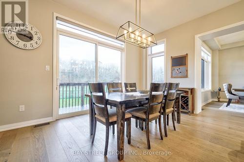 17 Thompson Way, Springwater, ON - Indoor Photo Showing Dining Room