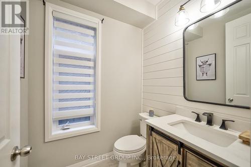 17 Thompson Way, Springwater, ON - Indoor Photo Showing Bathroom