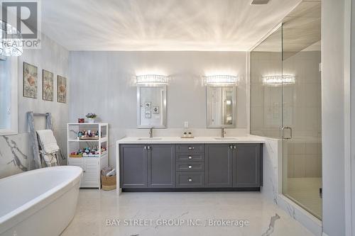 17 Thompson Way, Springwater, ON - Indoor Photo Showing Bathroom