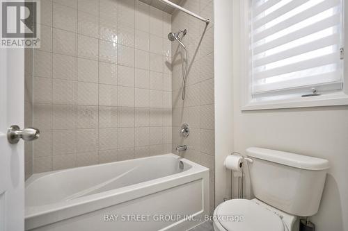 17 Thompson Way, Springwater, ON - Indoor Photo Showing Bathroom